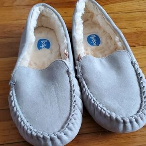 Loopy Case Gray Moccasin Slippers